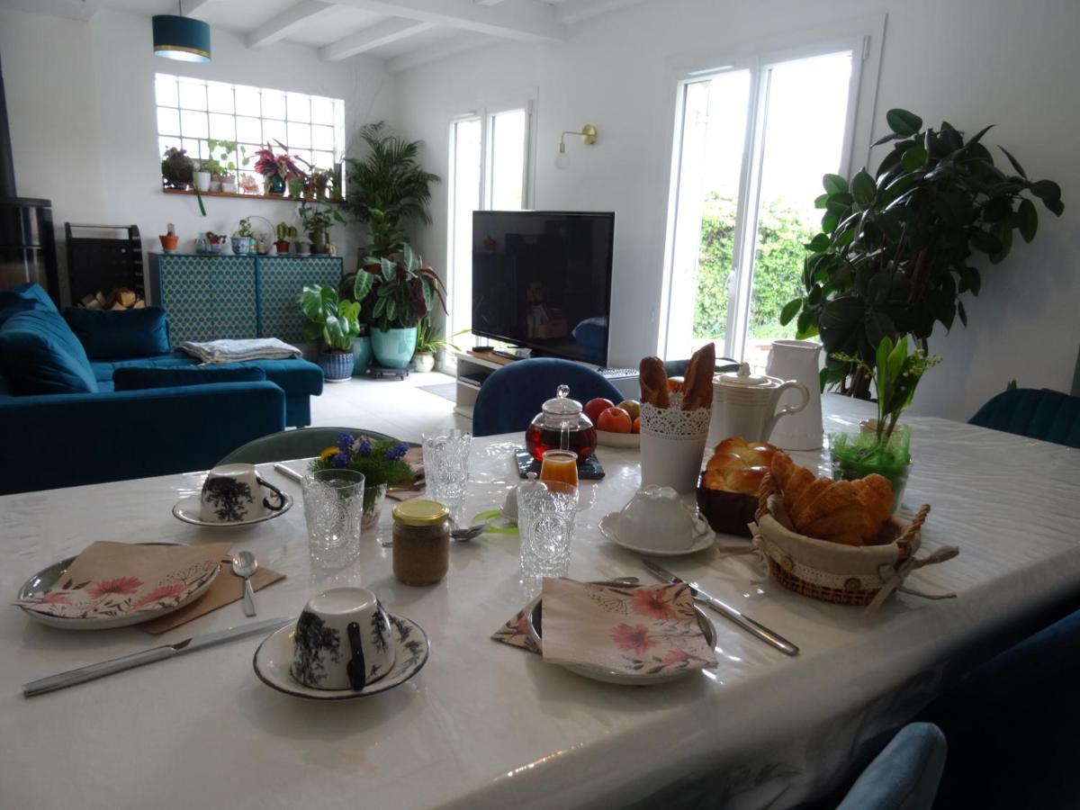 Maison D'Hotes Les Roses Tremieres Сакле Екстер'єр фото
